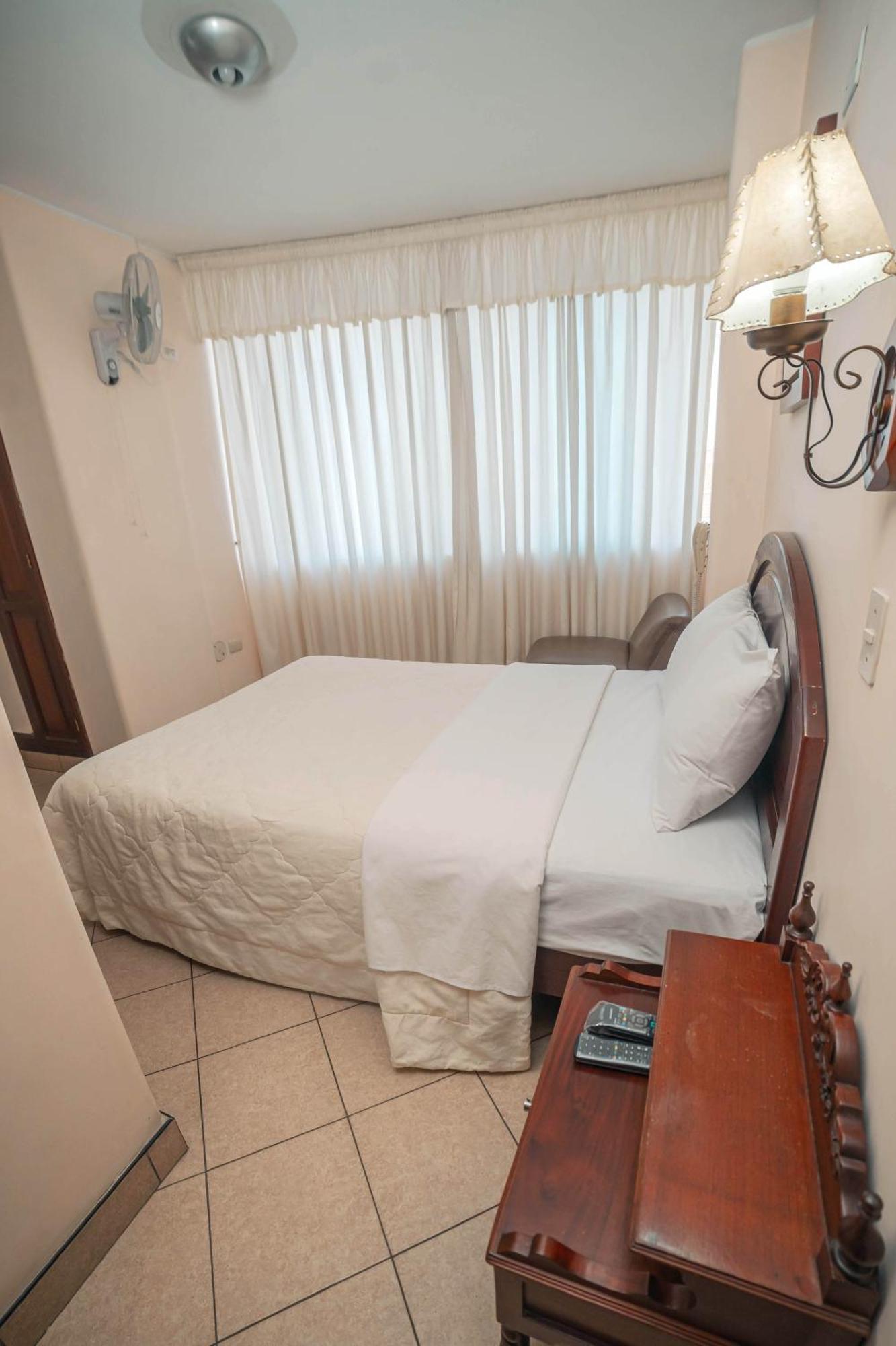 Hotel Torre Norte Trujillo Exterior photo