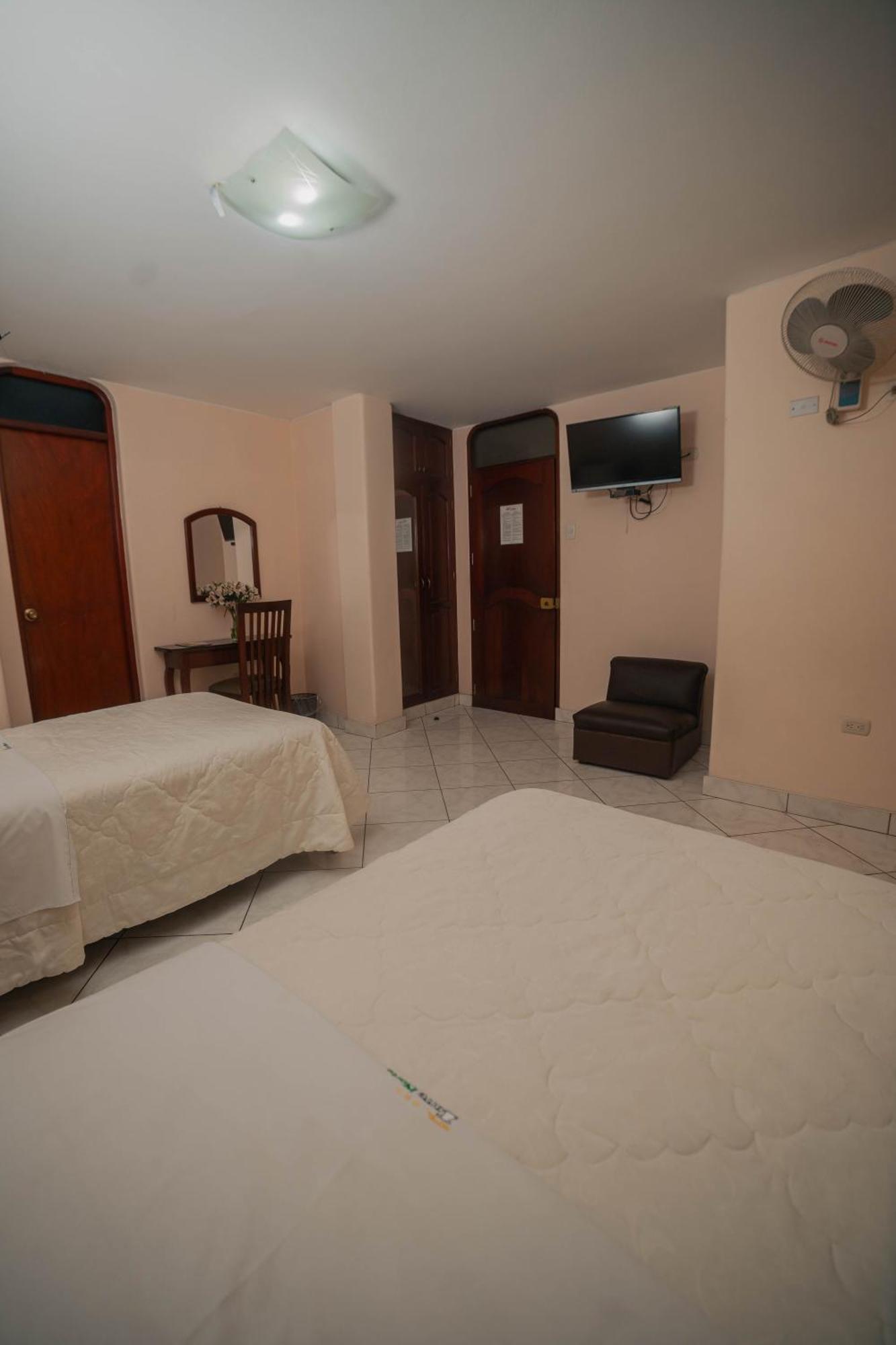 Hotel Torre Norte Trujillo Exterior photo