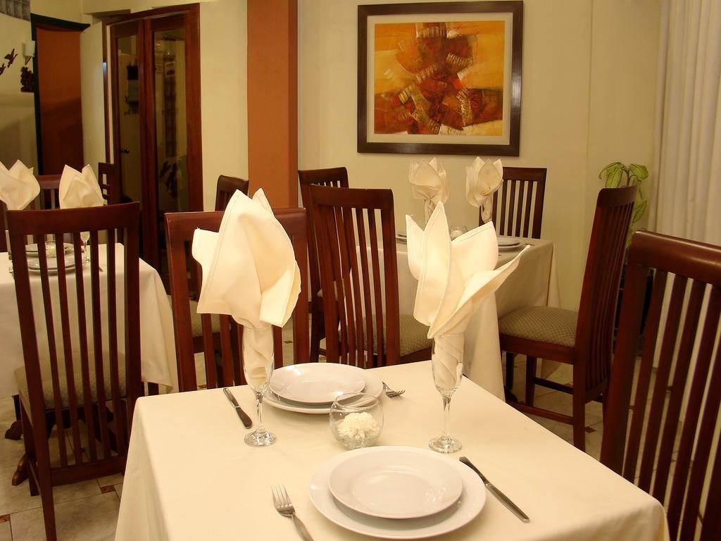 Hotel Torre Norte Trujillo Exterior photo